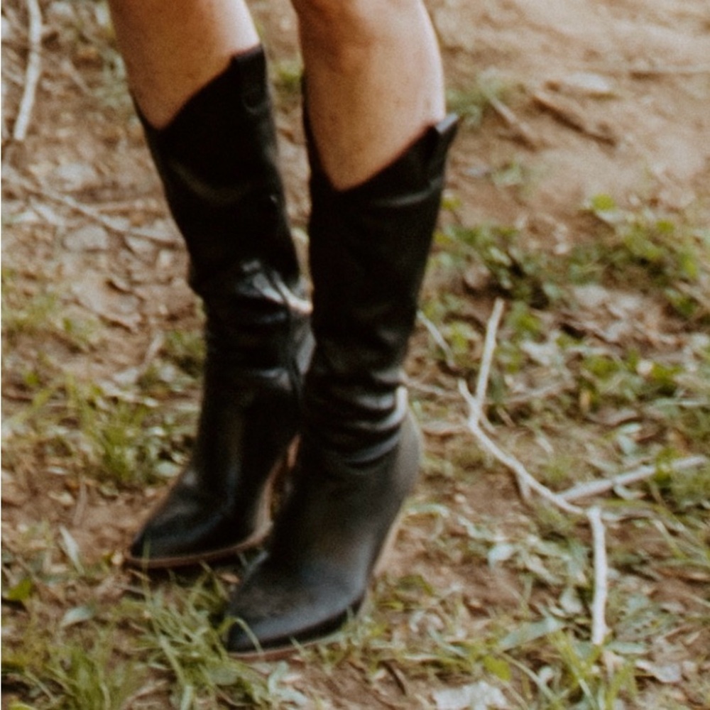 Mi.iM Black Western Boho Boots Faux Leather Side Zip EUC Size 7 - Picture 4 of 16